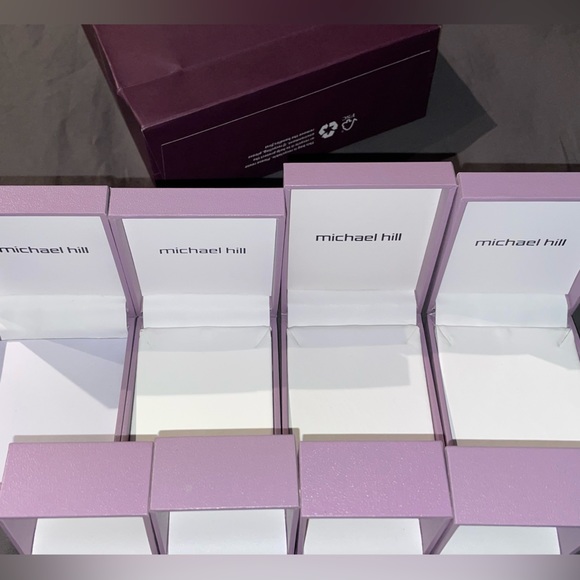 Michael Hill Jewelry Boxes and Gift Bag - Picture 5 of 11